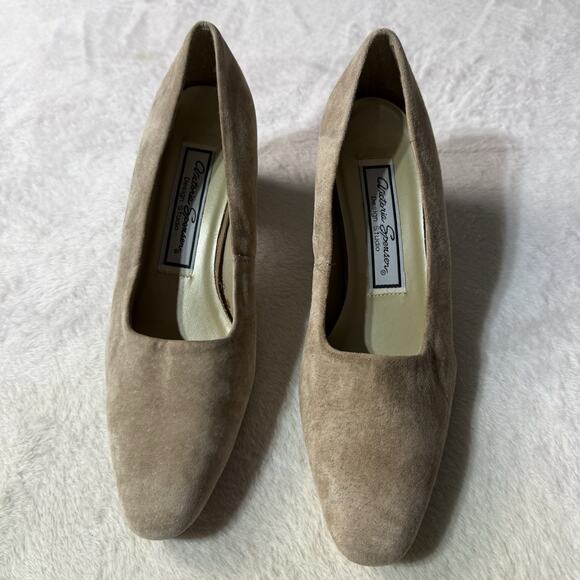Vtg 90s Womens Nude Suede Leather Chunky Block Heels Size 7.5 Victoria Spenser - Picture 2 of 5
